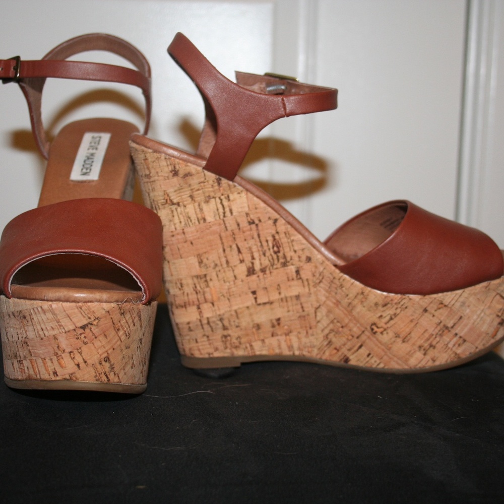 Steve Madden brown wedges